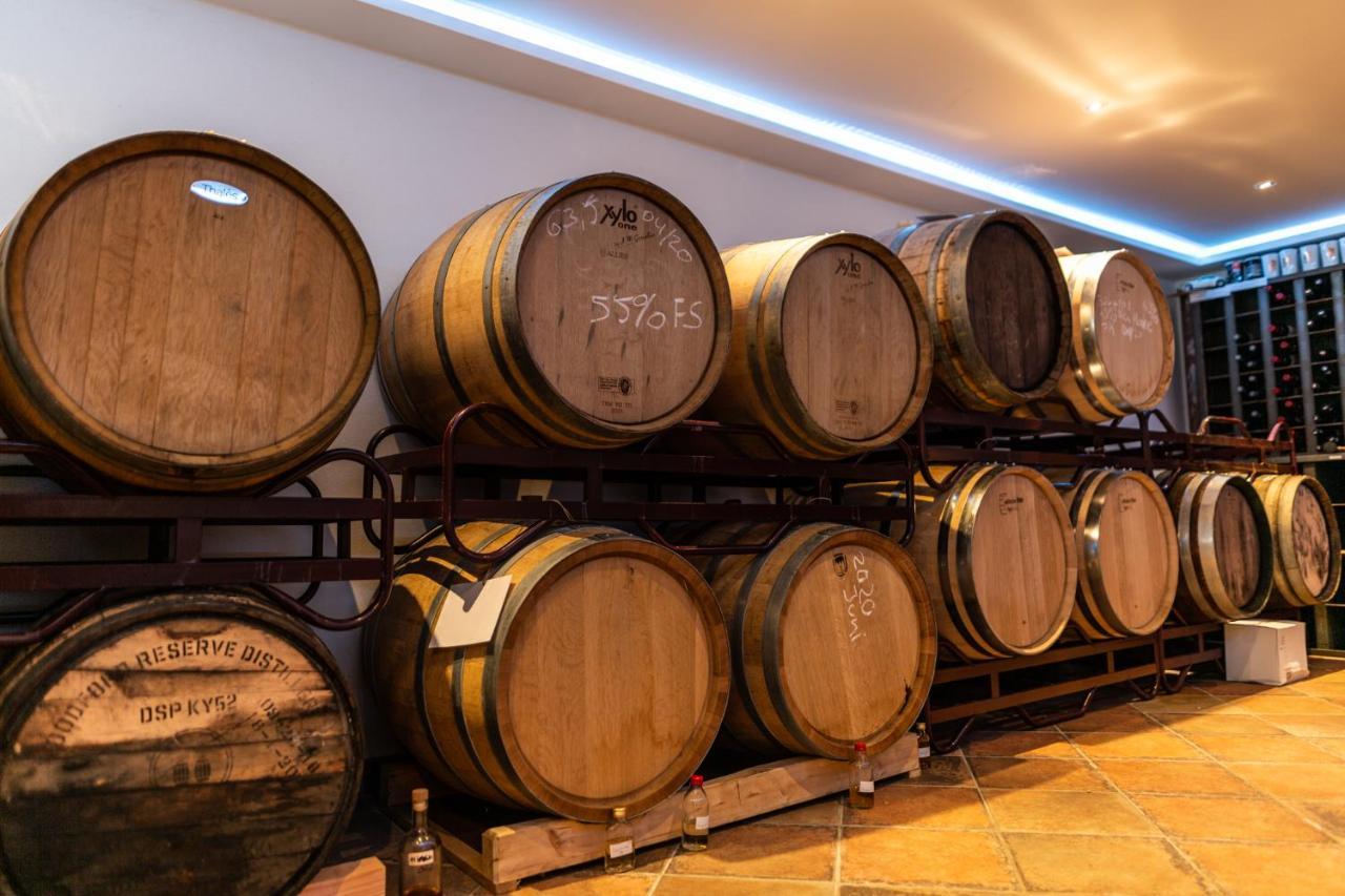 Hotel & Restaurant Zum Ochsen -ox Distillery